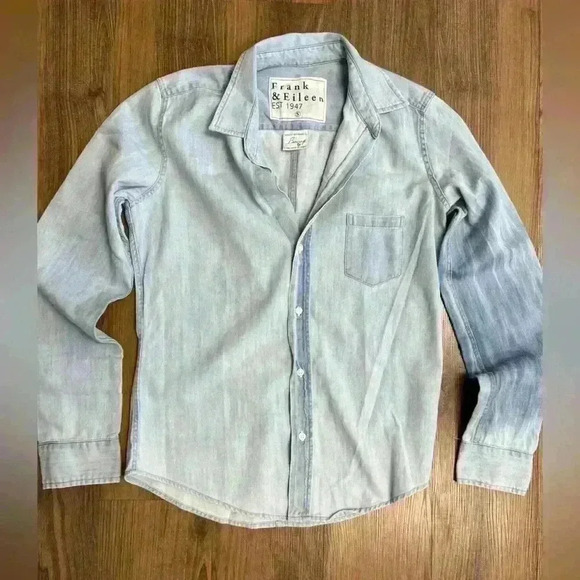 Frank & Eileen $278 Barry Dress Denim Blue Distressed Coastal Western Button Up - Picture 1 of 4